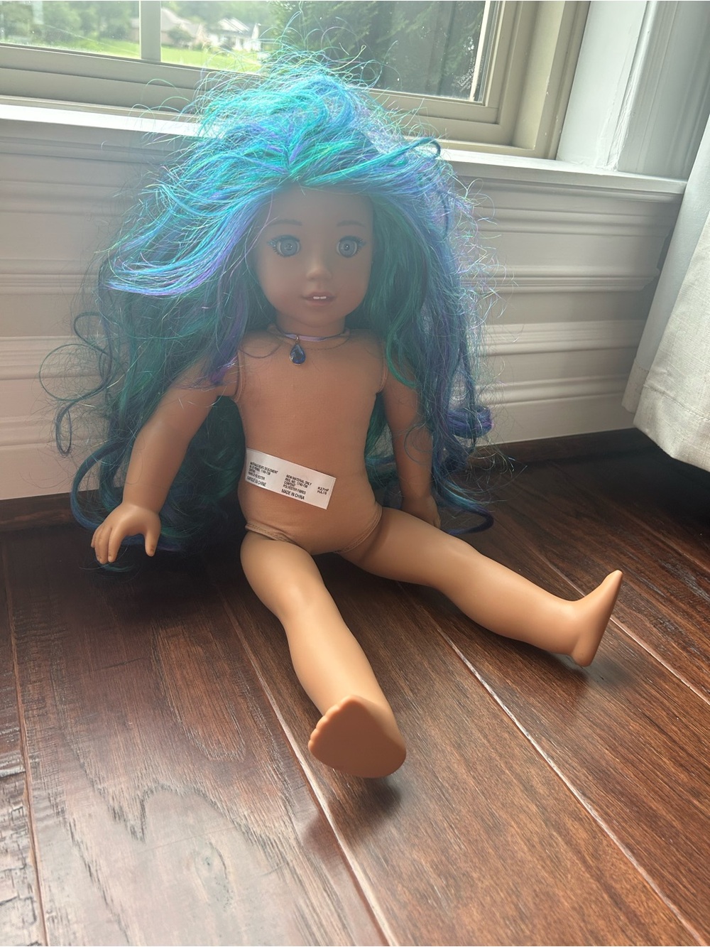 American Girl Sapphire Splendor Limited Addition Doll - Picture 2 of 8